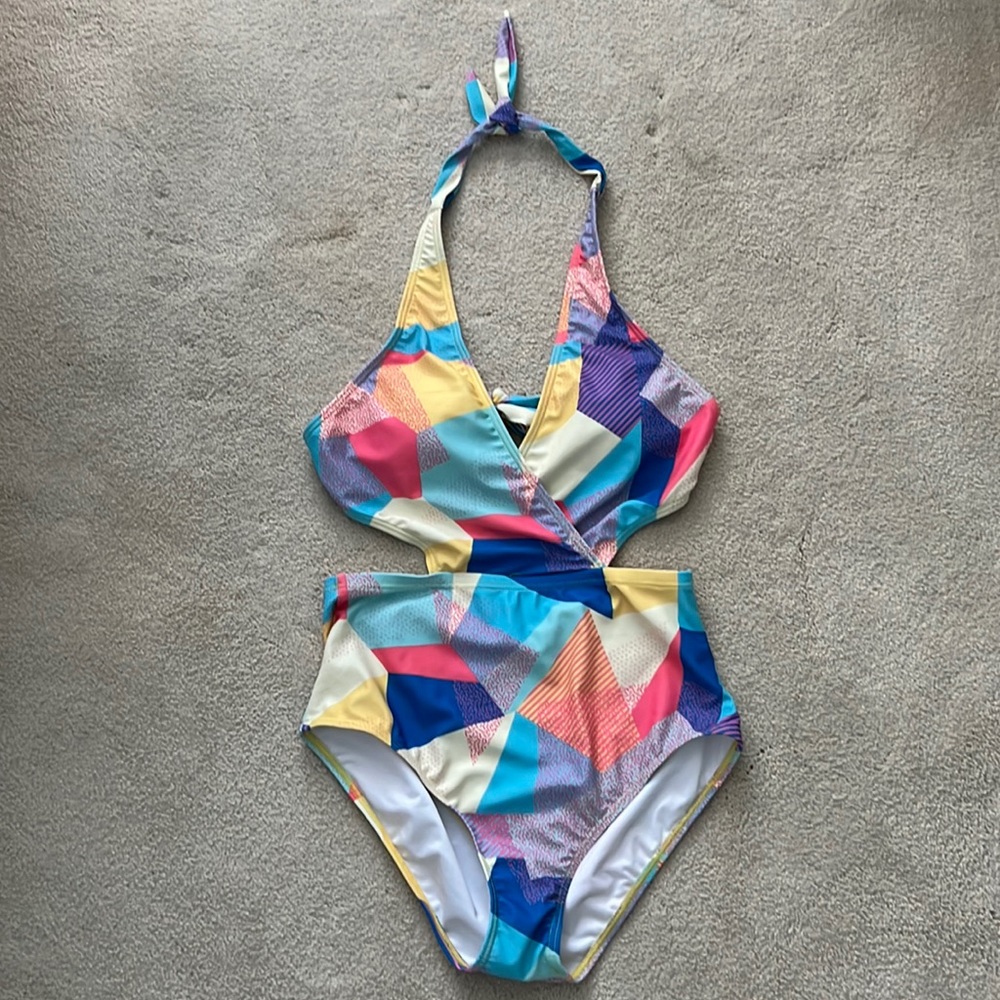 One piece swim suit